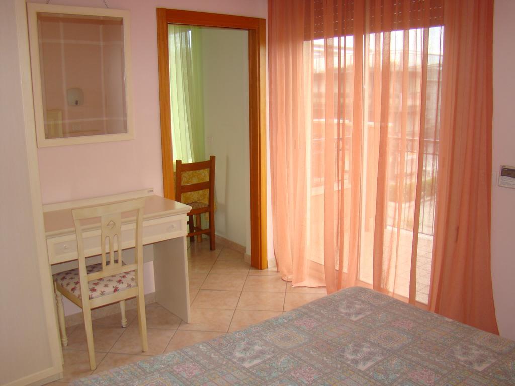 Il Casale Aparthotel Martinsicuro Luaran gambar