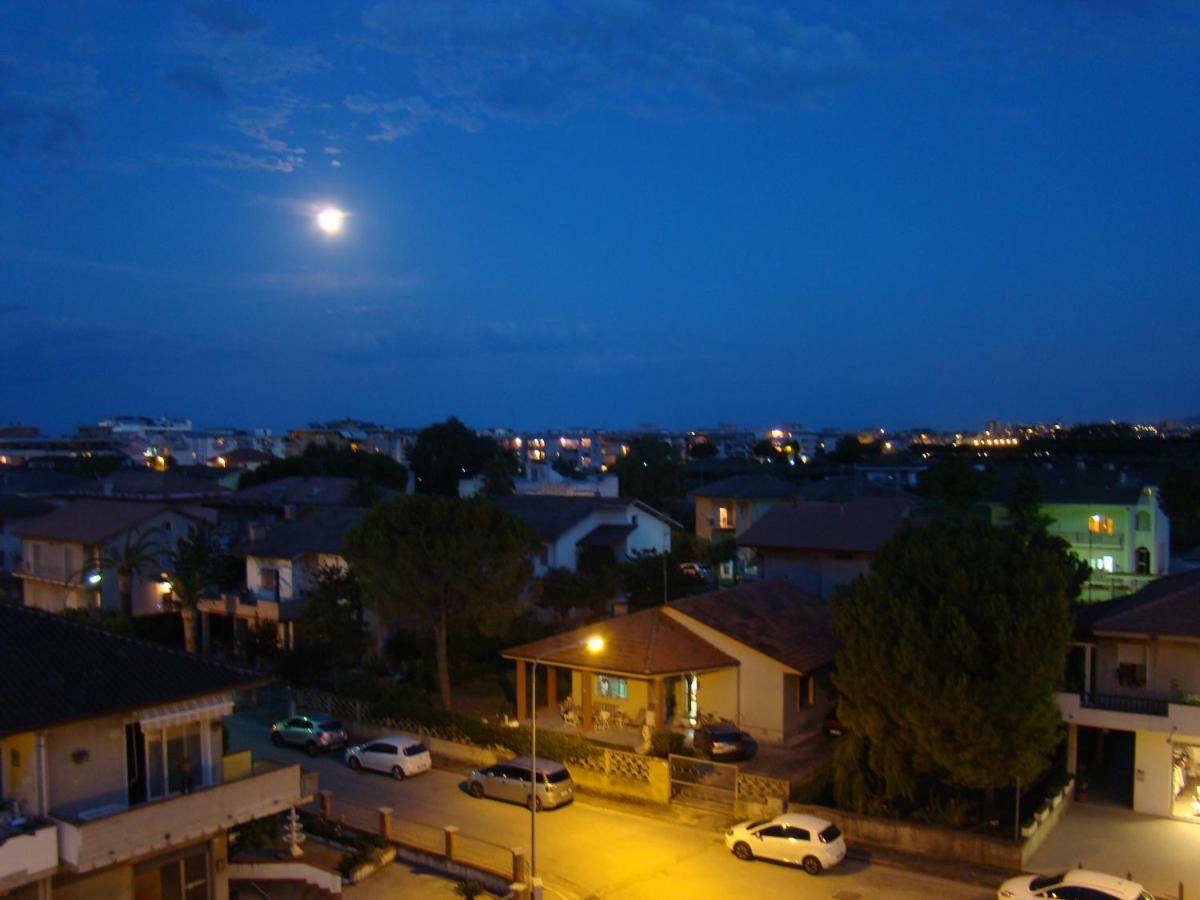 Il Casale Aparthotel Martinsicuro Luaran gambar